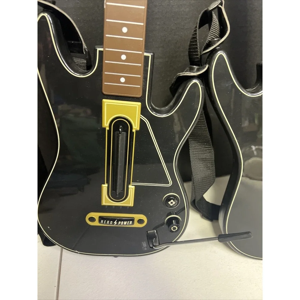 2 Guitar Hero Live Power Guitars CE0700 Untested